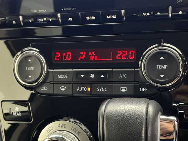 三菱 デリカＤ：５ P 鹿児島県 2019(平31)年 8.7万km ウォームホワイトパール 純正ナビ　/（フルセグ/Bluetooth/CD/DVD/AM/FM）/フリップダウンモニター　/全周囲カメラ　/ブラインドスポットモニター　/レーダークルーズコントロール　/パドルシフト　/パワーシート　/オートハイビーム/両側パワースライドドア　/ＥＴＣ　/前後ドライブレコーダー/シートヒーター/オートブレーキホールド/AC100V/プッシュスタートボタン/保証書/取扱説明書/スペアキー1本