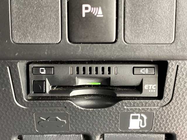 トヨタ ルーミー X 愛知県 2020(令2)年 5.2万km ファイアークォーツレッドM スマートアシスト/純正ナビ/片側パワースライド/フルセグ/ＣＤ/バックカメラ/コーナーセンサー/ＥＴＣ/レーンキープアシスト/オートマチックハイビーム/スマートキー/プッシュスタート