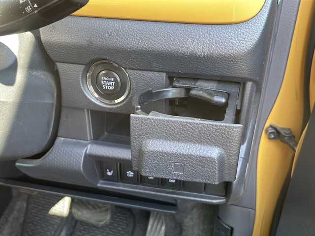 マツダ フレア クロスオーバー XG 静岡県 2016(平28)年 3.8万km アクティブイエロー/ブラック2トーン プッシュスタート/パワーステアリング/パワーウィンドウ/アイドリングストップ/スマートキー/シートヒーター/オートライト/キセノンヘッドライト/横滑り防止装置/衝突被害軽減システム/バニティミラー/電動格納ミラー