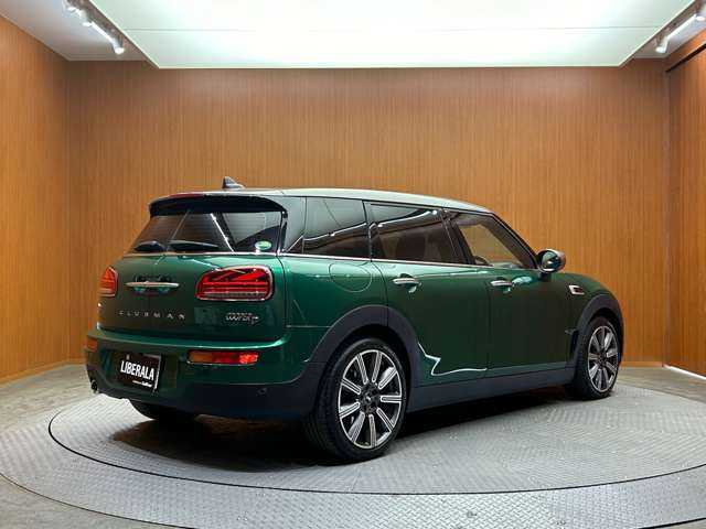 ＭＩＮＩ ＢＭＷ ミニ クラブマン クーパーD 千葉県 2021(令3)年 3.3万km ブリティッシュレーシンググリーンⅡ ペッパーＰＫＧ　/ＡＣＣ　/ナビ　/Ｂｌｕｅｔｏｏｔｈ接続　/バックカメラ　/シートヒーター　/パークディスタンス　/コンフォートアクセス　/衝突軽減ブレーキ　/ＬＥＤヘッドライト　/ＥＴＣ　/禁煙車　/盗難防止装置