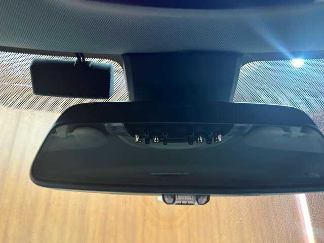 ＭＩＮＩ ＢＭＷ ミニ クラブマン クーパーD 千葉県 2021(令3)年 3.3万km ブリティッシュレーシンググリーンⅡ ペッパーＰＫＧ　/ＡＣＣ　/ナビ　/Ｂｌｕｅｔｏｏｔｈ接続　/バックカメラ　/シートヒーター　/パークディスタンス　/コンフォートアクセス　/衝突軽減ブレーキ　/ＬＥＤヘッドライト　/ＥＴＣ　/禁煙車　/盗難防止装置