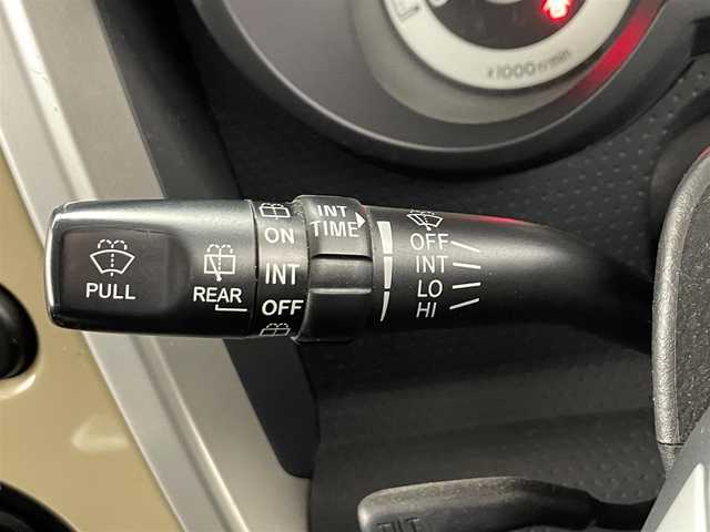 トヨタ ＦＪクルーザー カラーパッケージ 滋賀県 2012(平24)年 11.5万km ベージュ/ホワイト 禁煙車/社外ナビ/CD.DVD.Bluetooth.フルセグ/バックカメラ/クルーズコントロール/コーナーセンサー/ETC/社外17インチアルミホイール/リモコンキー/４WD