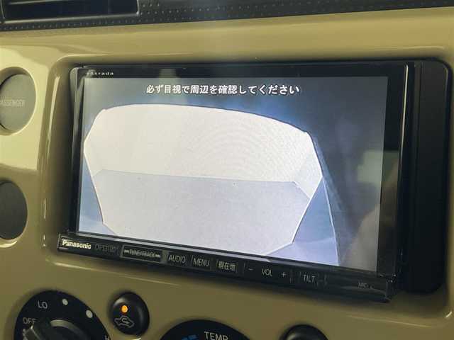 トヨタ ＦＪクルーザー カラーパッケージ 滋賀県 2012(平24)年 11.5万km ベージュ/ホワイト 禁煙車/社外ナビ/CD.DVD.Bluetooth.フルセグ/バックカメラ/クルーズコントロール/コーナーセンサー/ETC/社外17インチアルミホイール/リモコンキー/４WD