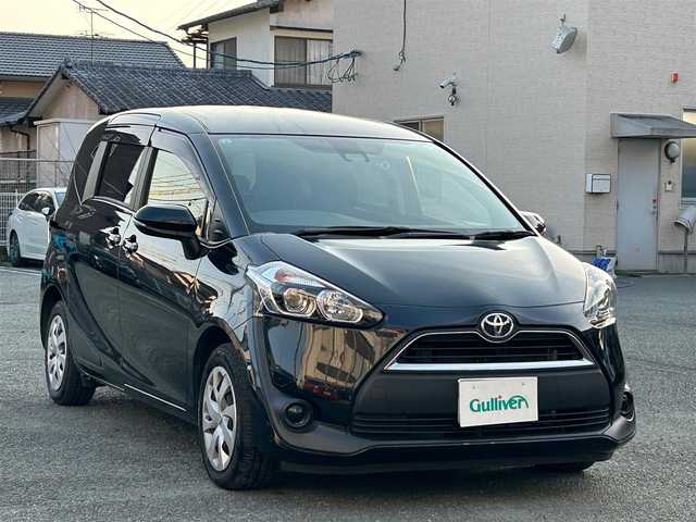 トヨタ シエンタ G 熊本県 2017(平29)年 4.5万km ブラックマイカ ワンオーナー/衝突軽減ブレーキ/レーンキープアシスト/プッシュスタート/純正ナビ/（CD・DVD・フルセグTV・BTオーディオ・SD）/バックカメラ/ETC/前後ドライブレコーダー/両側パワースライドドア/横滑り防止装置/ウィンカーミラー/純正フロアマット/純正ドアバイザー/新車保証書/取扱説明書/スマートスペアキー×1本