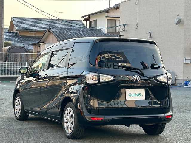 トヨタ シエンタ G 熊本県 2017(平29)年 4.5万km ブラックマイカ ワンオーナー/衝突軽減ブレーキ/レーンキープアシスト/プッシュスタート/純正ナビ/（CD・DVD・フルセグTV・BTオーディオ・SD）/バックカメラ/ETC/前後ドライブレコーダー/両側パワースライドドア/横滑り防止装置/ウィンカーミラー/純正フロアマット/純正ドアバイザー/新車保証書/取扱説明書/スマートスペアキー×1本