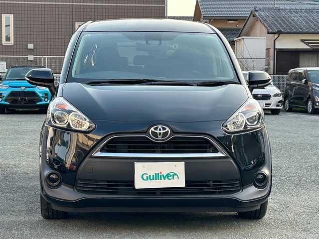トヨタ シエンタ G 熊本県 2017(平29)年 4.5万km ブラックマイカ ワンオーナー/衝突軽減ブレーキ/レーンキープアシスト/プッシュスタート/純正ナビ/（CD・DVD・フルセグTV・BTオーディオ・SD）/バックカメラ/ETC/前後ドライブレコーダー/両側パワースライドドア/横滑り防止装置/ウィンカーミラー/純正フロアマット/純正ドアバイザー/新車保証書/取扱説明書/スマートスペアキー×1本