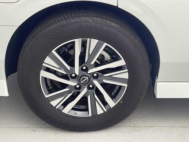 日産 セレナ e－パワー ハイウェイスター V 愛知県 2023(令5)年 3.6万km プリズムホワイト 純正１２．３インチナビ/純正１１インチフリップダウンモニター/ＨＤＭＩ/アラウンドビューモニター/プロパイロット/１００Ｖ電源２口/ＬＤＷ/クリアランスソナー/インテリジェントルームミラー
