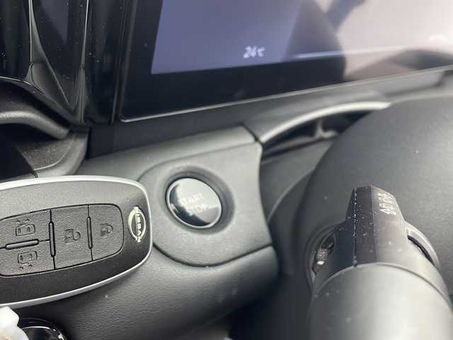 日産 セレナ e－パワー ハイウェイスター V 愛知県 2023(令5)年 3.6万km プリズムホワイト 純正１２．３インチナビ/純正１１インチフリップダウンモニター/ＨＤＭＩ/アラウンドビューモニター/プロパイロット/１００Ｖ電源２口/ＬＤＷ/クリアランスソナー/インテリジェントルームミラー