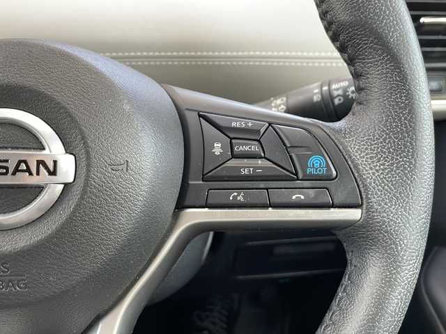 日産 セレナ e－パワー ハイウェイスター V 東京都 2021(令3)年 5.6万km ブリリアントホワイトパール 日産純正10インチナビ/【TV/Bluetooth/DVD/CD/SD】/プロパイロット/レーダークルーズコントロール/エマージェンシーブレーキ/車線逸脱警報装置/ブラインドスポットモニター/両側パワースライドドア/ナビ連動型ドライブレコーダー/クリアランスソナー/プッシュスタート/スマートキー×2/ステアリングスイッチ/オートホールド
