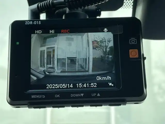 トヨタ ヴェルファイア ZG 道央・札幌 2018(平30)年 0.5万km ホワイトパールクリスタルシャイン ・４WD/・ワンオーナー/・衝突軽減ブレーキ/・寒冷地仕様/・両側パワースライドドア/・ローダウン/・ハーフレザーシート/・パワーシート/・ブラインドスポットモニター/・デジタルインナーミラー/・純正ナビ/　CD＆DVD＆BT＆TV/・バックカメラ/・フリップダウンモニター/・パーキングアシスト/・レーダークルーズコントロール/・シートヒーター/・アイドリングストップ/・コーナーセンサー/・レーンキープアシスト/・純正エンジンスターター/・前後ドライブレコーダー/・パワーバックドア/・オートエアコン/・オートライト/・オートリトラミラー/・レインセンサーワイパー/・ワイパー熱線/・ステアリングヒーター/・プッシュスタート/・スマートキー/・MT付きAT/・ビルトインETC/・社外AW＆冬タイヤ積込/・純正サスペンション積込/・JBLプレミアムサウンド/・純正フロアマット/・ウィンカーミラー/・フォグライト/・ドアバイザー/・スペアキー