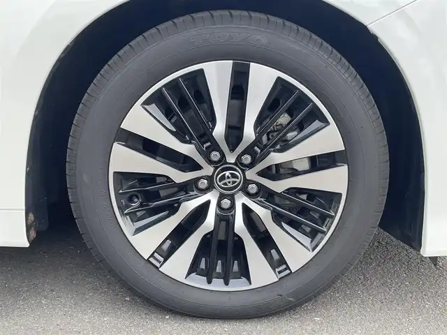 トヨタ ヴェルファイア ZG 道央・札幌 2018(平30)年 0.5万km ホワイトパールクリスタルシャイン ・４WD/・ワンオーナー/・衝突軽減ブレーキ/・寒冷地仕様/・両側パワースライドドア/・ローダウン/・ハーフレザーシート/・パワーシート/・ブラインドスポットモニター/・デジタルインナーミラー/・純正ナビ/　CD＆DVD＆BT＆TV/・バックカメラ/・フリップダウンモニター/・パーキングアシスト/・レーダークルーズコントロール/・シートヒーター/・アイドリングストップ/・コーナーセンサー/・レーンキープアシスト/・純正エンジンスターター/・前後ドライブレコーダー/・パワーバックドア/・オートエアコン/・オートライト/・オートリトラミラー/・レインセンサーワイパー/・ワイパー熱線/・ステアリングヒーター/・プッシュスタート/・スマートキー/・MT付きAT/・ビルトインETC/・社外AW＆冬タイヤ積込/・純正サスペンション積込/・JBLプレミアムサウンド/・純正フロアマット/・ウィンカーミラー/・フォグライト/・ドアバイザー/・スペアキー