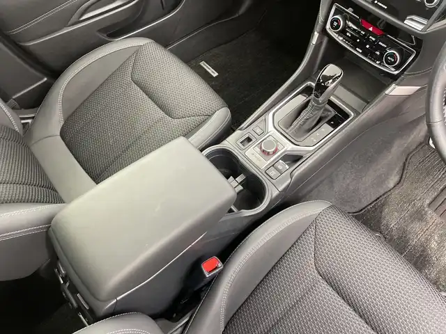 スバル フォレスター プレミアム 新潟県 2018(平30)年 4.1万km クリスタルブラックシリカ 純正SDナビ（Bluetooth・CD・USB・AM・FM）/フルセグ　/バックカメラ　/ハーフレザーシート　/前席シートヒーター/前席パワーシート　/電動リアゲート/レーンキープアシスト　/追従クルーズコントロール　/後方コーナーセンサー　/LEDオートライト　/衝突被害軽減システム　/前方ドライブレコーダー/ブラインドスポットモニター/アイドリングストップ/MTモード付AT/ETC/ステアリングヒーター/ステアリングスイッチ/スマートキー/純正フロアマット/純正１８インチアルミホイール/社外１７インチアルミホイール冬タイヤセット車載/４WD