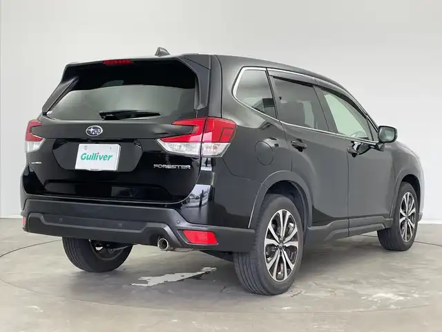 スバル フォレスター プレミアム 新潟県 2018(平30)年 4.1万km クリスタルブラックシリカ 純正SDナビ（Bluetooth・CD・USB・AM・FM）/フルセグ　/バックカメラ　/ハーフレザーシート　/前席シートヒーター/前席パワーシート　/電動リアゲート/レーンキープアシスト　/追従クルーズコントロール　/後方コーナーセンサー　/LEDオートライト　/衝突被害軽減システム　/前方ドライブレコーダー/ブラインドスポットモニター/アイドリングストップ/MTモード付AT/ETC/ステアリングヒーター/ステアリングスイッチ/スマートキー/純正フロアマット/純正１８インチアルミホイール/社外１７インチアルミホイール冬タイヤセット車載/４WD