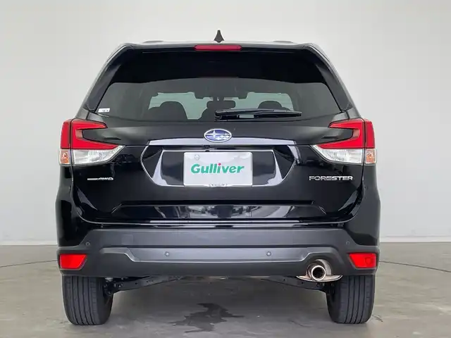 スバル フォレスター プレミアム 新潟県 2018(平30)年 4.1万km クリスタルブラックシリカ 純正SDナビ（Bluetooth・CD・USB・AM・FM）/フルセグ　/バックカメラ　/ハーフレザーシート　/前席シートヒーター/前席パワーシート　/電動リアゲート/レーンキープアシスト　/追従クルーズコントロール　/後方コーナーセンサー　/LEDオートライト　/衝突被害軽減システム　/前方ドライブレコーダー/ブラインドスポットモニター/アイドリングストップ/MTモード付AT/ETC/ステアリングヒーター/ステアリングスイッチ/スマートキー/純正フロアマット/純正１８インチアルミホイール/社外１７インチアルミホイール冬タイヤセット車載/４WD