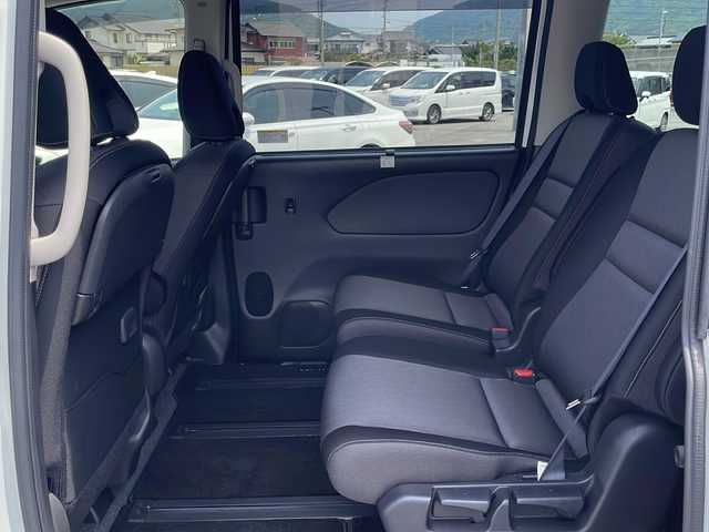 日産 セレナ e－パワー ハイウェイスター V 山口県 2020(令2)年 3.9万km ブリリアントホワイトパール 純正１０型ナビ/両側パワスラ/全方位カメラ/ドラレコ（前後）/レザーハンドル/フルセグTV/コーナーセンサー/クルーズコントロール/ブラインドスポットモニター/エマージェンシーブレーキ/横滑り防止装置