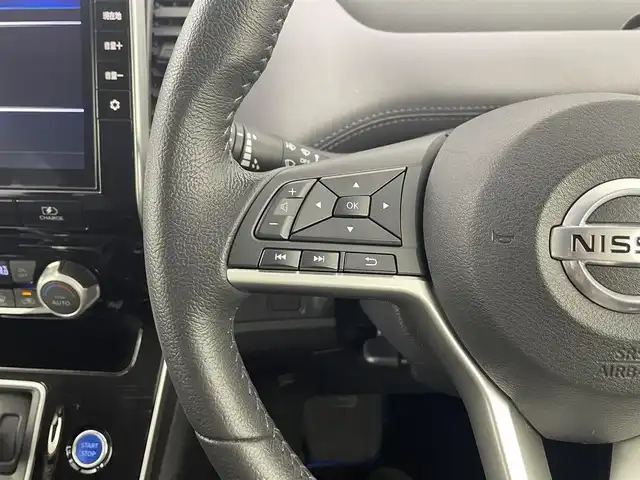 日産 セレナ e－パワー ハイウェイスター V 埼玉県 2020(令2)年 3.9万km ブリリアントホワイトパール 純正１０型ナビ/全方位カメラ/前後ドライブレコーダー/ブラインドスポットモニター/ETC/クルーズコントロール/レーンキープアシスト/エマージェンシーブレーキ/コーナーセンサー/両側パワースライドドア/横滑り防止装置/ロールサンシェード/LEDヘッドライト/フォグランプ/純正アルミホイール/純正フロアマット/プッシュスタート/スマートキー