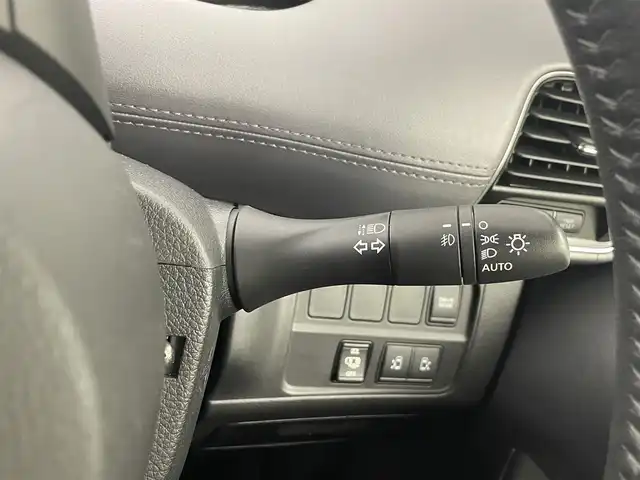 日産 セレナ e－パワー ハイウェイスター V 埼玉県 2020(令2)年 3.9万km ブリリアントホワイトパール 純正１０型ナビ/全方位カメラ/前後ドライブレコーダー/ブラインドスポットモニター/ETC/クルーズコントロール/レーンキープアシスト/エマージェンシーブレーキ/コーナーセンサー/両側パワースライドドア/横滑り防止装置/ロールサンシェード/LEDヘッドライト/フォグランプ/純正アルミホイール/純正フロアマット/プッシュスタート/スマートキー