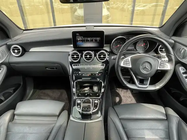 メルセデス・ベンツ ＧＬＣ２２０ d 4マチックスポーツ 本革 石川県 2018(平30)年 5.6万km パール 4WD/純正HDDナビ/バック/フロント/サイド/全方位カメラ/フルセグＴＶ/Burmesterプレミアムサウンド/ヘッドアップディスプレイ/衝突軽減ブレーキ/ブラインドスポットモニター/クリアランスソナー/アダプティブクルーズコントロール/パワーリアゲート/パワーシート/シートヒーター/黒革シート/サンルーフ/パフュームアトマイザー/オートライト/LEDヘッドライト/ETC