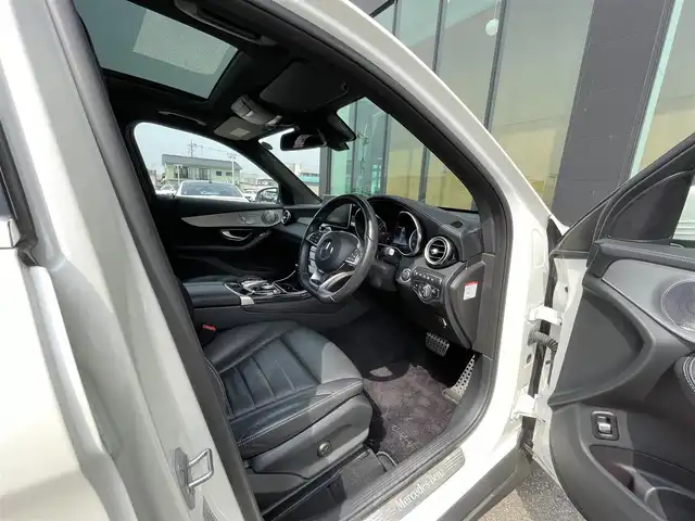メルセデス・ベンツ ＧＬＣ２２０ d 4マチックスポーツ 本革 石川県 2018(平30)年 5.6万km パール 4WD/純正HDDナビ/バック/フロント/サイド/全方位カメラ/フルセグＴＶ/Burmesterプレミアムサウンド/ヘッドアップディスプレイ/衝突軽減ブレーキ/ブラインドスポットモニター/クリアランスソナー/アダプティブクルーズコントロール/パワーリアゲート/パワーシート/シートヒーター/黒革シート/サンルーフ/パフュームアトマイザー/オートライト/LEDヘッドライト/ETC