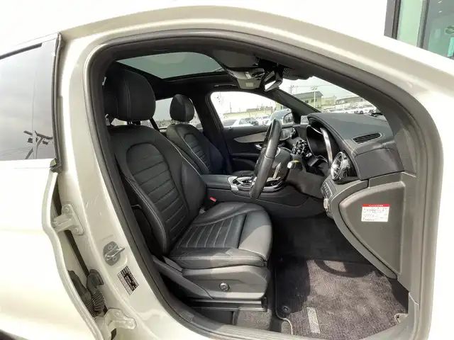 メルセデス・ベンツ ＧＬＣ２２０ d 4マチックスポーツ 本革 石川県 2018(平30)年 5.6万km パール 4WD/純正HDDナビ/バック/フロント/サイド/全方位カメラ/フルセグＴＶ/Burmesterプレミアムサウンド/ヘッドアップディスプレイ/衝突軽減ブレーキ/ブラインドスポットモニター/クリアランスソナー/アダプティブクルーズコントロール/パワーリアゲート/パワーシート/シートヒーター/黒革シート/サンルーフ/パフュームアトマイザー/オートライト/LEDヘッドライト/ETC
