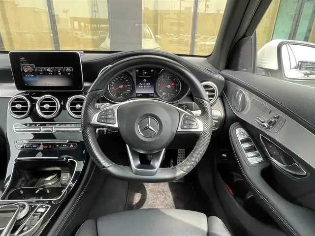メルセデス・ベンツ ＧＬＣ２２０ d 4マチックスポーツ 本革 石川県 2018(平30)年 5.6万km パール 4WD/純正HDDナビ/バック/フロント/サイド/全方位カメラ/フルセグＴＶ/Burmesterプレミアムサウンド/ヘッドアップディスプレイ/衝突軽減ブレーキ/ブラインドスポットモニター/クリアランスソナー/アダプティブクルーズコントロール/パワーリアゲート/パワーシート/シートヒーター/黒革シート/サンルーフ/パフュームアトマイザー/オートライト/LEDヘッドライト/ETC