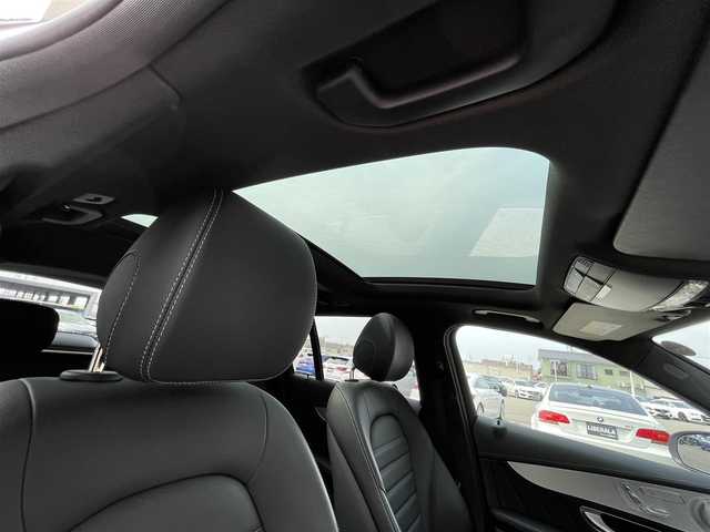 メルセデス・ベンツ ＧＬＣ２２０ d 4マチックスポーツ 本革 石川県 2018(平30)年 5.6万km パール 4WD/純正HDDナビ/バック/フロント/サイド/全方位カメラ/フルセグＴＶ/Burmesterプレミアムサウンド/ヘッドアップディスプレイ/衝突軽減ブレーキ/ブラインドスポットモニター/クリアランスソナー/アダプティブクルーズコントロール/パワーリアゲート/パワーシート/シートヒーター/黒革シート/サンルーフ/パフュームアトマイザー/オートライト/LEDヘッドライト/ETC