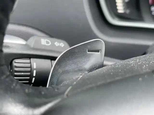 ボルボ Ｖ４０ D4 SE 石川県 2016(平28)年 10.2万km 赤 衝突軽減ブレーキ/アダプティブクルーズコントロール/ブラインドスポットモニター/純正ナビ/バックカメラ/クリアランスソナー/スマートキー/電動シート/パドルシフト/オートライト/純正１７ｉｎｃＡＷ