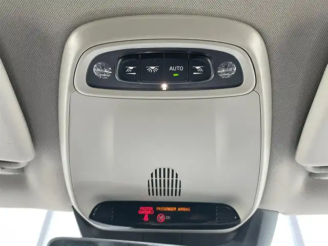 ボルボ Ｖ４０ D4 SE 石川県 2016(平28)年 10.2万km 赤 衝突軽減ブレーキ/アダプティブクルーズコントロール/ブラインドスポットモニター/純正ナビ/バックカメラ/クリアランスソナー/スマートキー/電動シート/パドルシフト/オートライト/純正１７ｉｎｃＡＷ