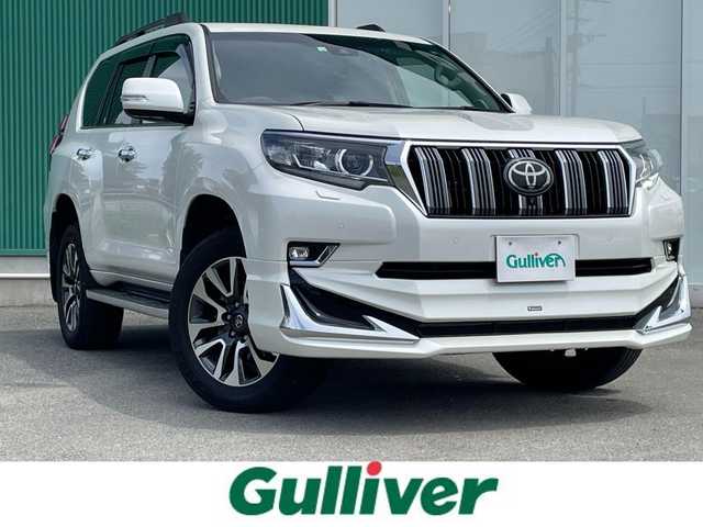 トヨタ ランドクルーザー プラド TX Lパッケージ 福岡県 2022(令4)年 1.9万km ホワイトパールクリスタルシャイン トヨタセーフティセンス/横滑り防止/盗難防止/レーンキープ/コーナーセンサー/バッグカメラ/アランドビュー/エアバッグ/カーテンエアバッグ/ドラレコ/ナビ/フルセグTV/BT/純正アルミホイール/エアロパーツ/プッシュスタート/スマートキー/オートライト/オートマチックハイビーム/LEDヘッド/パワーシート/サンルーフ/電動格納サードシート/４WD/エアシート/シートヒーター/ルーフレール/DUALエアコン/１２０Vソケット/USB