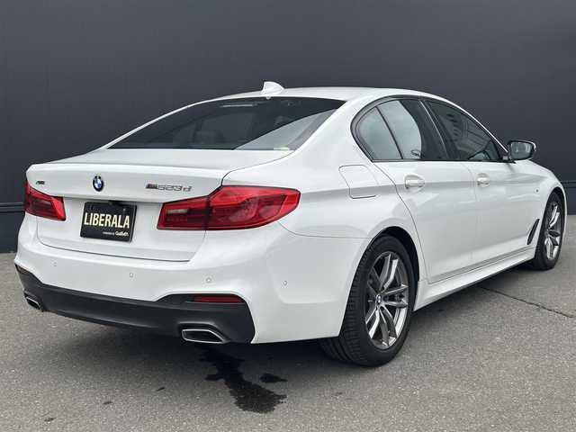 ＢＭＷ ５２３ｄ xDrive Mスピリット 道東・釧路十勝 2020(令2)年 2.6万km アルピンホワイトⅢ ワンオーナー車/アダプティブクルーズコントロール/レーンキーピングアシスト/純正HDDナビ/TV/CD/DVD/BT/USB/黒革/シートヒーター(全席)/メモリ付きパワーシート/コンフォートアクセス/ヘッドアップディスプレイ/360°カメラ/アンビエントライト/純正ドライブレコーダー(前後)/LEDヘッドライト/オートライト/フロント/リアフォグライト/パークディスタンスコントロール/インテリジェントセーフティ/ミラーETC