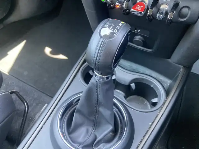ＭＩＮＩ ミニ クロスオーバー クーパー D コーンウォールED 熊本県 2020(令2)年 5.6万km ムーンウォークグレーメタリック ・スマートキー/・プッシュスタート/・インテリジェントセーフティ/・PDC自動起動/・パーキンブアシスト/・クルーズコントロール(追従式)/・ハーフレザーシート/・純正HDDナビ/　【Bluetooth・USB】/・バックカメラ/・ETC/・パワーバックドア/・LEDヘッドランプ/・LEDフォグランプ/・純正マット/・保証書/取説