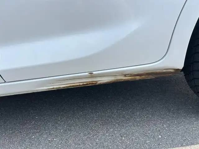 日産 デイズ X 岡山県 2015(平27)年 7.5万km ホワイトパール 登録時走行距離74157km/純正ナビ/フルセグTV(AM.FM.CD.TV.BT)/全方位カメラ/アイドリングストップ/14インチ社外AW/スマートキー/プッシュスタート/ドアバイザー/ウィンカーミラー