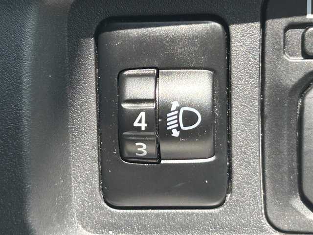 日産 デイズ X 岡山県 2015(平27)年 7.5万km ホワイトパール 登録時走行距離74157km/純正ナビ/フルセグTV(AM.FM.CD.TV.BT)/全方位カメラ/アイドリングストップ/14インチ社外AW/スマートキー/プッシュスタート/ドアバイザー/ウィンカーミラー