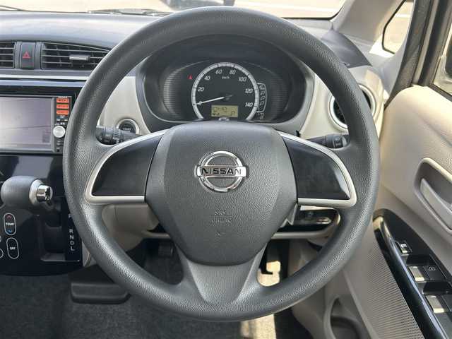 日産 デイズ X 岡山県 2015(平27)年 7.5万km ホワイトパール 登録時走行距離74157km/純正ナビ/フルセグTV(AM.FM.CD.TV.BT)/全方位カメラ/アイドリングストップ/14インチ社外AW/スマートキー/プッシュスタート/ドアバイザー/ウィンカーミラー