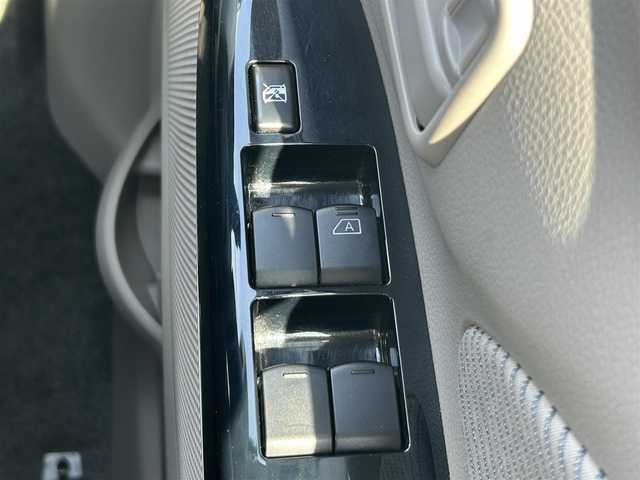 日産 デイズ X 岡山県 2015(平27)年 7.5万km ホワイトパール 登録時走行距離74157km/純正ナビ/フルセグTV(AM.FM.CD.TV.BT)/全方位カメラ/アイドリングストップ/14インチ社外AW/スマートキー/プッシュスタート/ドアバイザー/ウィンカーミラー