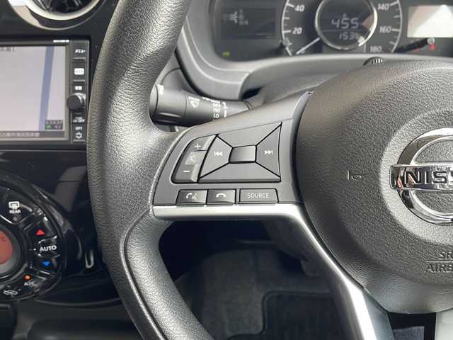 日産 ノート e－パワー X 愛知県 2016(平28)年 5.5万km 白 衝突被害軽減ブレーキ/純正7インチSD（ナビあり）/フルセグTV/CD DVD/Bluetooth/バックカメラ/社外アルミホイール/LEDヘッドライト/オートライト/ドライブレコーダー/ETC/ステアリングスイッチ/スマートキー/プッシュスタート