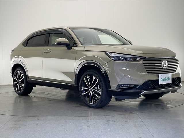 ホンダ ヴェゼル ハイブリッド e:HEV Z 宮崎県 2021(令3)年 3.3万km サンドカーキパール 〇禁煙車/〇純正9型ナビ/〇BT/USB/フルセグTV/〇AppleCarPlay/〇360度カメラ/〇置くだけ充電器/〇パワーバックドア/〇シートヒーター(D/N)/〇ハーフレザーシート/〇ステアリングヒーター/〇ACC/〇前方ドラレコ/〇ETC2.0/〇オートライト/〇オートハイビーム/〇純正18インチAW/〇純正フロアマット/〇スマートキー/〇プッシュスタート/〇LEDヘッドライト/〇パドルシフト/〇電格ミラー