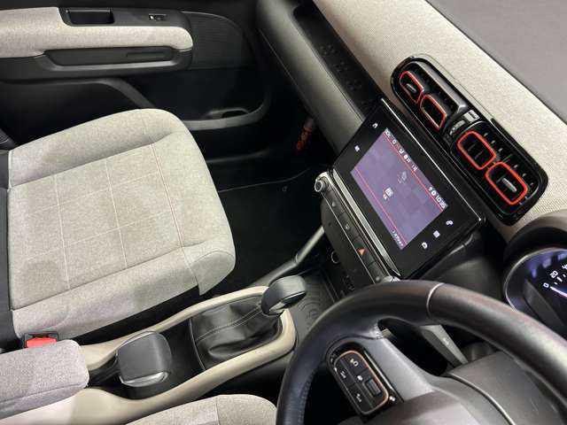 シトロエン シトロエン Ｃ３ エアクロス シャイン 千葉県 2019(令1)年 3.5万km サーブル ディスプレイオーディオ　/バックカメラ　/ＣａｒＰｌａｙ　/Ａｎｄｒｏｉｄ　/Ａｕｔｏ　/ドライブレコーダー　/クルーズコントロール　/純正１６インチＡＷ　/オートライト　/ハロゲンヘッドライト　/ＥＴＣ