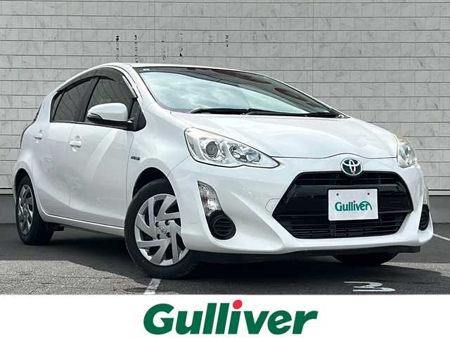 トヨタ アクア S 長野県 2015(平27)年 4.9万km スーパーホワイトⅡ ・純正ディーラーナビ/Bluetooth/CD/DVD /ワンセグTV/・バックカメラ/.ビルトインＥＴＣ　/.純正フロアマット　/.ドライブレコーダー　/.社外ＡＷ付スタッドレスタイヤ積み込みあり　