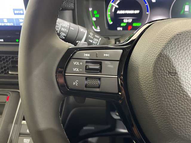 ホンダ ステップワゴン eHEV エアー EX 愛媛県 2025(令7)年 0.1千km プラチナホワイトパール 登録済未使用車/11.4インチナビHonda CONNECTナビ /フルセグ/Bluetooth/バックカメラ/衝突被害軽減ブレーキ/レーンアシスト/アダクティブクルーズコントロール/両側電動スライドドア/電動リアゲート/ＤＮ席シートヒーター/ＢＳＭ/前後コーナーセンサー/オットマン/禁煙車