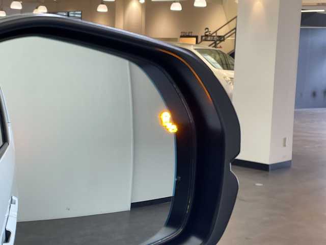 ホンダ ステップワゴン eHEV エアー EX 愛媛県 2025(令7)年 0.1千km プラチナホワイトパール 登録済未使用車/11.4インチナビHonda CONNECTナビ /フルセグ/Bluetooth/バックカメラ/衝突被害軽減ブレーキ/レーンアシスト/アダクティブクルーズコントロール/両側電動スライドドア/電動リアゲート/ＤＮ席シートヒーター/ＢＳＭ/前後コーナーセンサー/オットマン/禁煙車