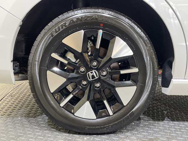 ホンダ ステップワゴン eHEV エアー EX 愛媛県 2025(令7)年 0.1千km プラチナホワイトパール 登録済未使用車/11.4インチナビHonda CONNECTナビ /フルセグ/Bluetooth/バックカメラ/衝突被害軽減ブレーキ/レーンアシスト/アダクティブクルーズコントロール/両側電動スライドドア/電動リアゲート/ＤＮ席シートヒーター/ＢＳＭ/前後コーナーセンサー/オットマン/禁煙車