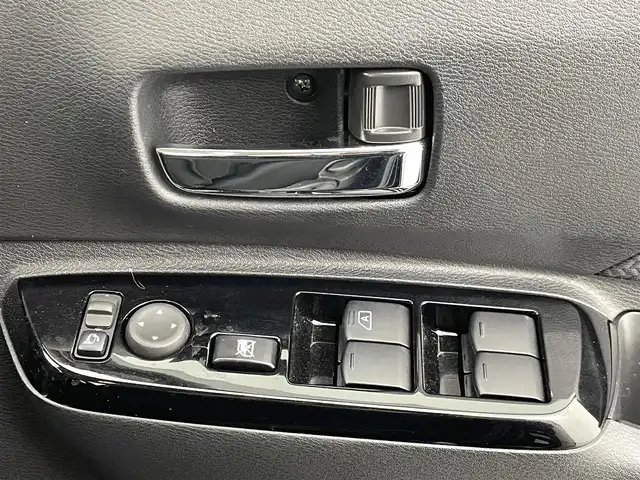 日産 ルークス HWS X プロパイロットED 熊本県 2024(令6)年 0.8万km ブラック 社外８インチナビAVIC-RQ911（ＣＤ・ＤＶＤ・フルセグ・ＢＴ・ＳＤ）/アラウンドビューモニター/社外前後ドライブレコーダー　/ＥＴＣ　/両側パワースライドドア　/レーダークルーズコントロール　/プロパイロット　/エマージェンシーブレーキ/車線逸脱警報/車線逸脱防止支援システム/先行車発進お知らせ機能/標識認識機能/ふらつき警報機能/前後クリアランスソナー/アイドリングストップ/横滑り防止/電動パーキング/ブレーキホールド/純正フロアマット/純正１４インチAW/オートライト/オートマチックハイビーム/LEDヘッドライト/フォグランプ/スマートキー/プッシュスタート/スペアキー1本/保証書/取扱説明書