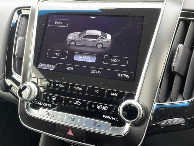 トヨタ クラウン ハイブリッド G－エグゼクティブ Four 岩手県 2020(令2)年 7万km プレシャスシルバー トヨタプレミアムサウンド　リアコンフォートＰＫＧ　ナビ　全周囲Ｃ　メモリ付電動黒本革シート　ＨＵＤ　Ｑｉワイヤレス充電　エアシートヒーター　ＢＳＭ　純正エンスタ　オートパーキングアシスト　ＡＣ１００Ｖ
