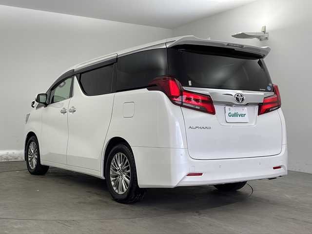 トヨタ アルファード G 兵庫県 2019(平31)年 5.9万km ホワイトパールクリスタルシャイン ・ALPINE製9インチナビ＆フルセグ＆BT＆DVD/・ALPINE製10.1インチフリップダウンモニター/・バックカメラ/・革シート/・シートヒーター/・エアーシート/・両側パワースライドドア/・バックカメラ/・トヨタセーフティーセンス/・プリクラッシュセーフティ/・レーダークルーズコントロール/・レーントレーシングアシスト/・パーキングサポートブレーキ/・ロードサインアシスト/・先行車発進告知/・オートマチックハイビーム/・クリアランスソナー/・ナノイー/・前後ドライブレコーダー/・ビルトインETC/・LEDヘッドライト/・フォグ/・オートライト/・純正17インチアルミホイール/・電動パーキングブレーキ/・オートブレーキホールド/・自動防眩ミラー/・W＋サイドエアバック/・カーテンエアバック