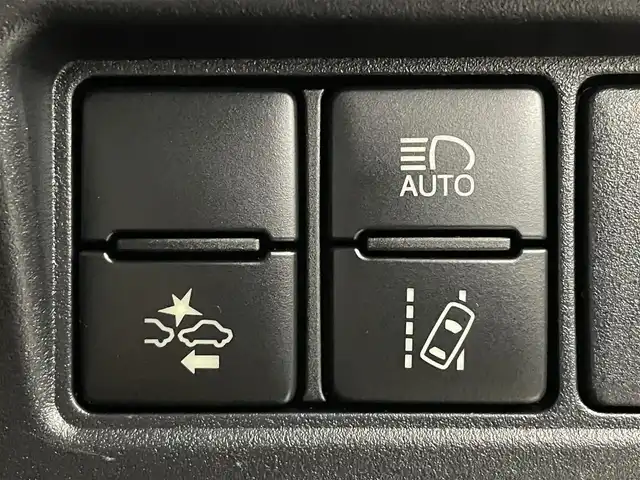 トヨタ ノア ハイブリッド Si ダブルバイビー 福島県 2018(平30)年 10万km ホワイトパールクリスタルシャイン トヨタセーフティセンス/純正9インチナビ/・フルセグ/TV/CD/DVD/BT/FM/AM/バックカメラ/両側パワースライドドア/LEDヘッドライト/・フォグライト/シートヒーター/社外BBSアルミホイール付きサマータイヤ/ステアリングスイッチ/ドラレコ前後/純正ビルドインETC2.0/プッシュスタート/・スマートキー