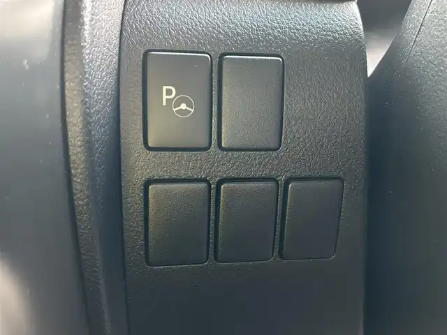 トヨタ アルファードハイブリット SR 福岡県 2016(平28)年 6.4万km ブラック ワンオーナー/純正ナビ（AM/FM/BT/CD/DVD/フルセグTV）/JBLプレミアムサウンド/クルーズコントロール/バックカメラ/前席パワーシート（運転席メモリ付）/オットマン（助手席、2列目）/インテリジェントクリアランスソナー/両側パワースライドドア/ビルトインETC/USB入力端子/リアエアコン/ドアバイザー/オートライト/フロアマット/純正17インチアルミホイール/プッシュスタート/横滑り防止装置/取扱説明書/保証書