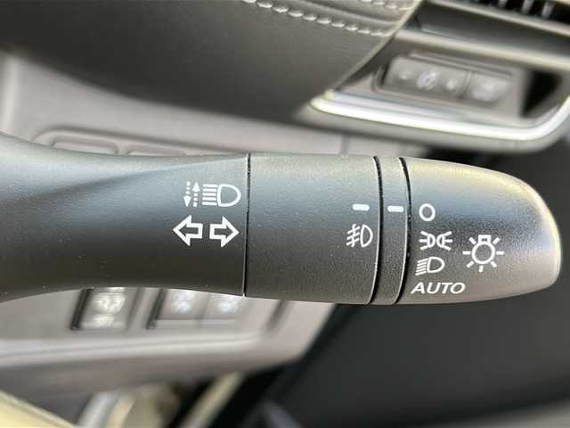 日産 セレナ ハイウェイスターVセレクションⅡ 茨城県 2019(令1)年 6.5万km ブリリアントホワイトパール ワンオーナー/純正9インチメモリナビ【MM318D-L】/(地デジTV・CD・DVD・BT・ラジオ再生)/後席用フリップダウンモニター/アラウンドビューモニター/両側パワースライドドア/プロパイロットシステム/衝突軽減ブレーキ/レーンキープアシスト/コーナーセンサー/前後ドライブレコーダー/ETC/オートライト/LEDヘッドライト/純正16inアルミホイール/純正フロアマット/スマートキー/スペアキー/取扱説明書/保証書