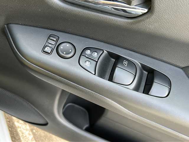 日産 セレナ ハイウェイスターVセレクションⅡ 茨城県 2019(令1)年 6.5万km ブリリアントホワイトパール ワンオーナー/純正9インチメモリナビ【MM318D-L】/(地デジTV・CD・DVD・BT・ラジオ再生)/後席用フリップダウンモニター/アラウンドビューモニター/両側パワースライドドア/プロパイロットシステム/衝突軽減ブレーキ/レーンキープアシスト/コーナーセンサー/前後ドライブレコーダー/ETC/オートライト/LEDヘッドライト/純正16inアルミホイール/純正フロアマット/スマートキー/スペアキー/取扱説明書/保証書