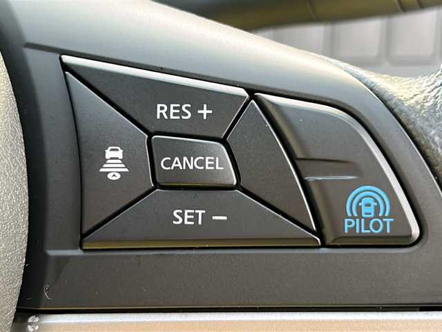 日産 セレナ ハイウェイスターVセレクションⅡ 茨城県 2019(令1)年 6.5万km ブリリアントホワイトパール ワンオーナー/純正9インチメモリナビ【MM318D-L】/(地デジTV・CD・DVD・BT・ラジオ再生)/後席用フリップダウンモニター/アラウンドビューモニター/両側パワースライドドア/プロパイロットシステム/衝突軽減ブレーキ/レーンキープアシスト/コーナーセンサー/前後ドライブレコーダー/ETC/オートライト/LEDヘッドライト/純正16inアルミホイール/純正フロアマット/スマートキー/スペアキー/取扱説明書/保証書